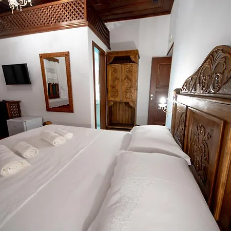 Balcony Of The Old 3*